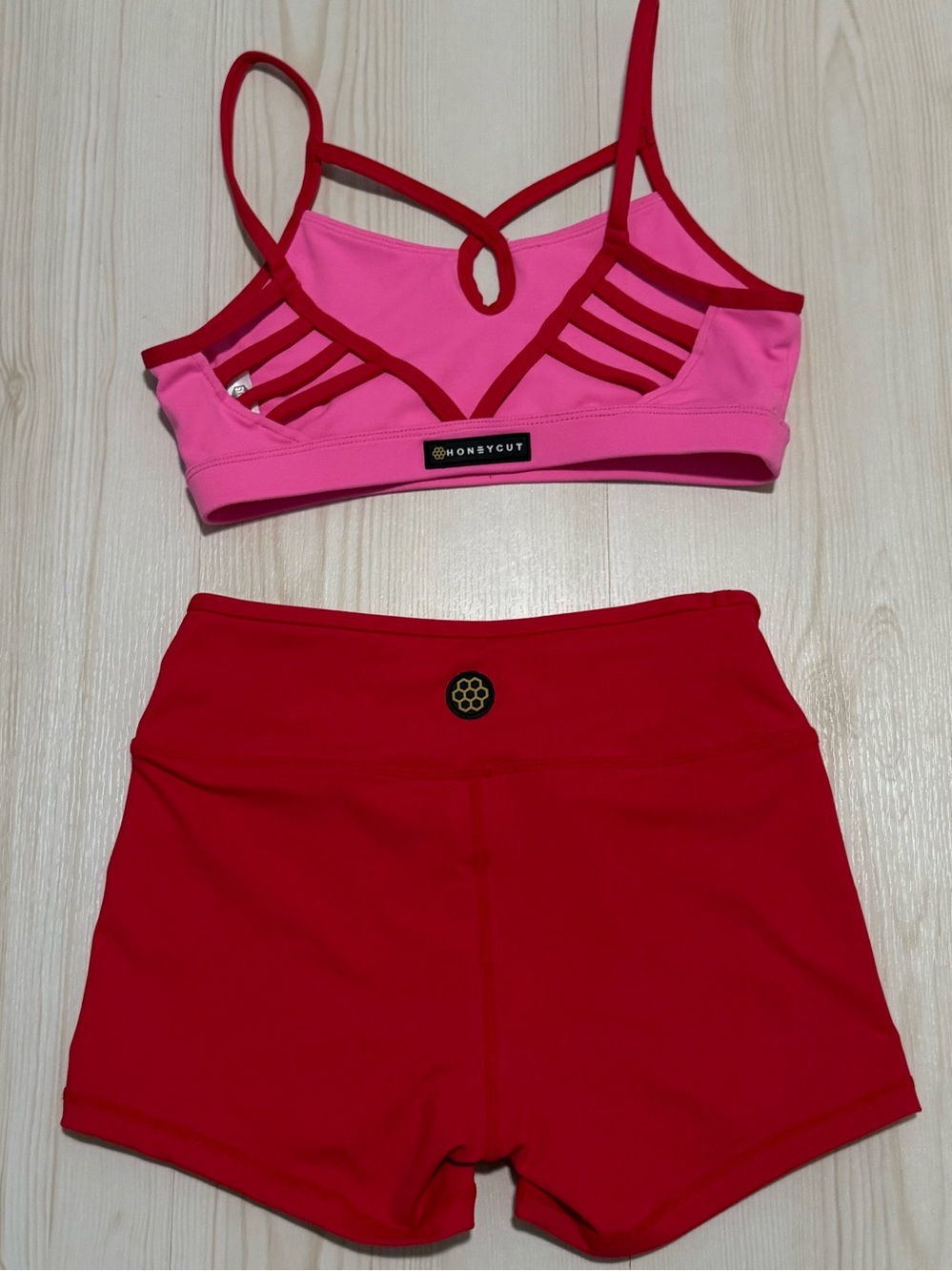 Honeycut Set (Top/Bottom) - Picture 2 of 5